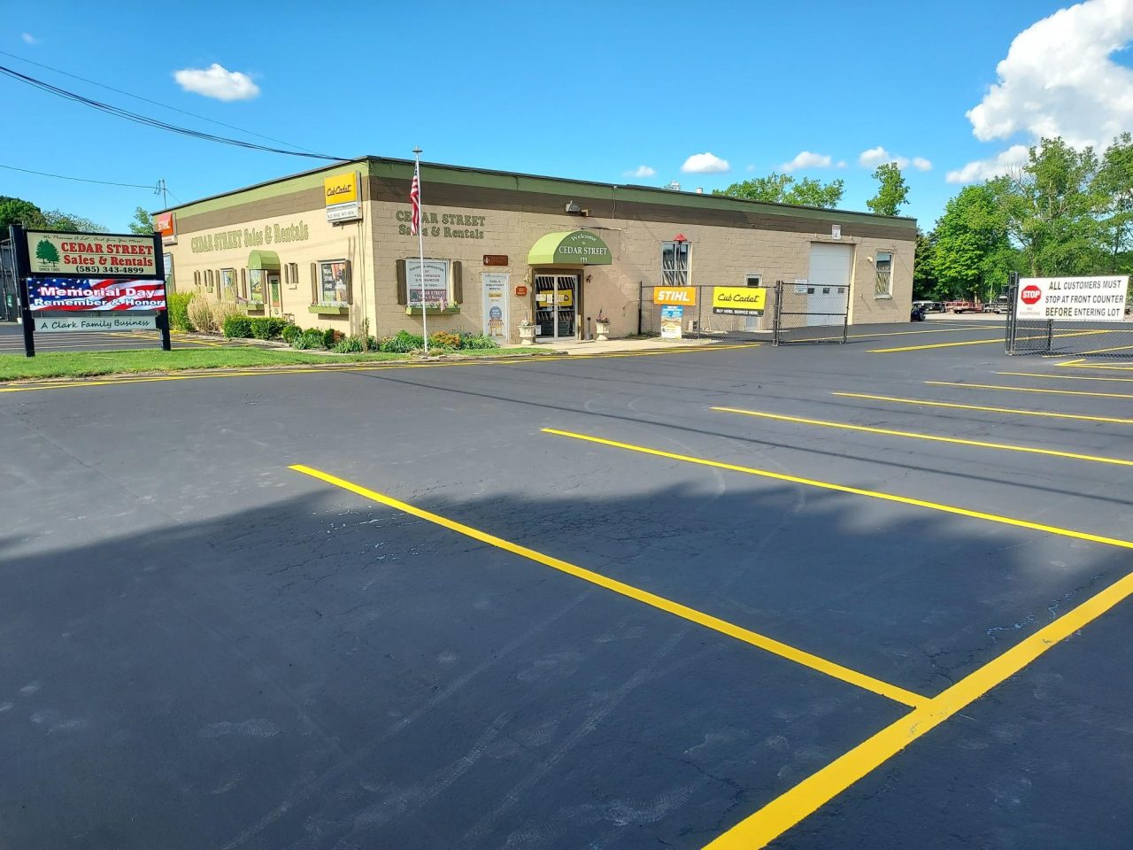 sealcoating and striping - commercial paving (4)