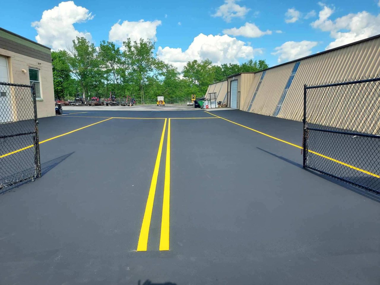 sealcoating and striping - commercial paving (6)